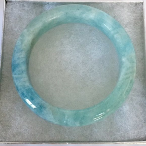 NWOT Natural Blue Aquamarine Crystal Bangle 56mm - Picture 1 of 16